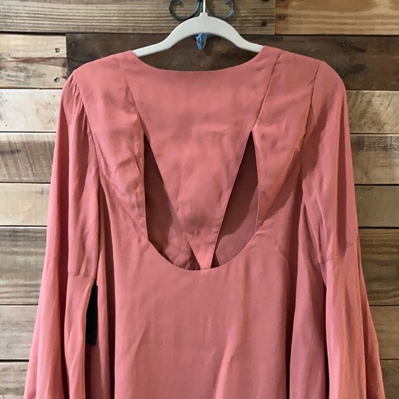 Forever 21 Long Sleeve Cutout Back Dress🍑 - Picture 7 of 15